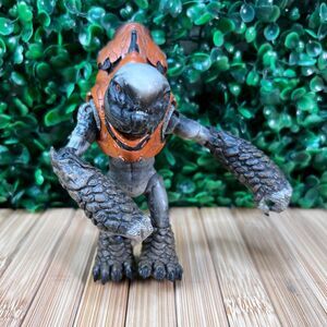 HALO 4 Storm Grunt Action Figure Mcfarlane 5.5" Series 1 2012 With Weapon